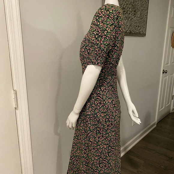 NEW J. Crew Smocked-Sleeve Midi Dress in Ditsy Floral Size 4 - Picture 5 of 6